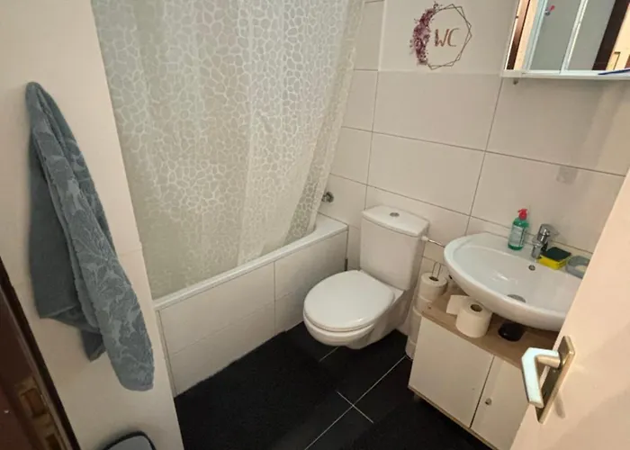 Charmante 3 Mit Balkon Ideal Fuer Familien In Scharnhorst Apartman